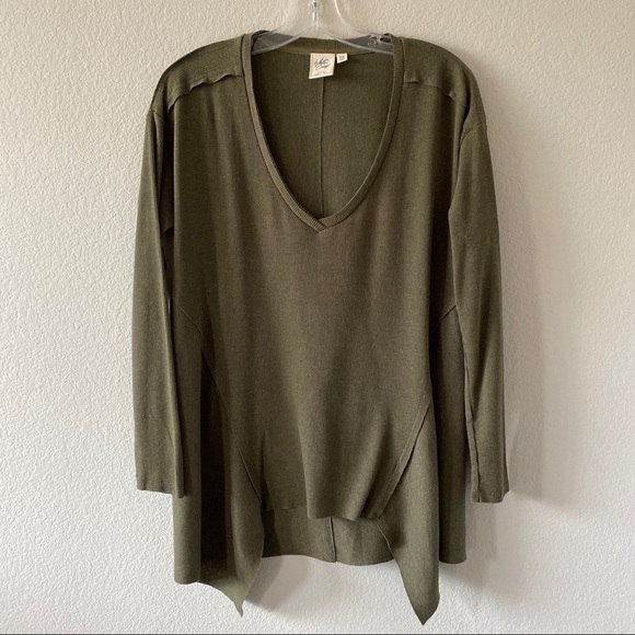 White Crow Asymmetrical Hem Top Green XS - Picture 8 of 8